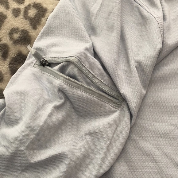 UPF 50 Helm Pullover UV Hoodie in Light Gray Size Mens Medium The Edge Rehoboth - Picture 8 of 16